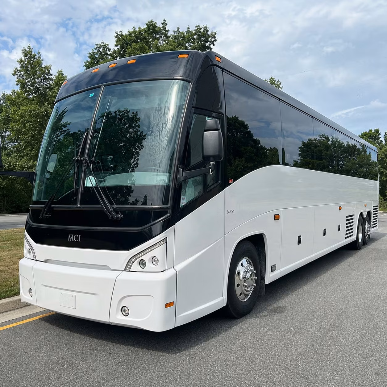 long distance wedding transportation and bachelorette party bus rentals from peoria